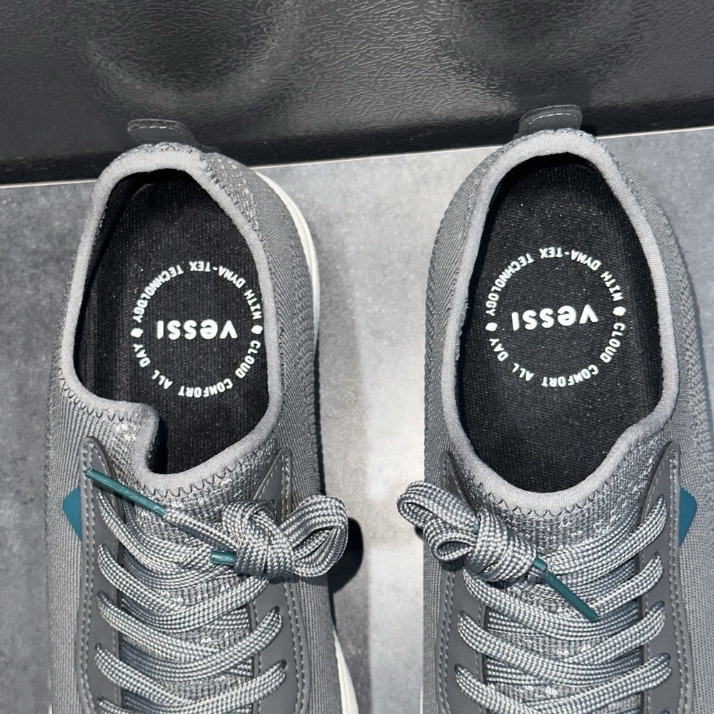 Vessi Weekend Sneaker Womens Size 8 Waterproof Shoes Concrete Grey Mens 7 EUC - Picture 10 of 12